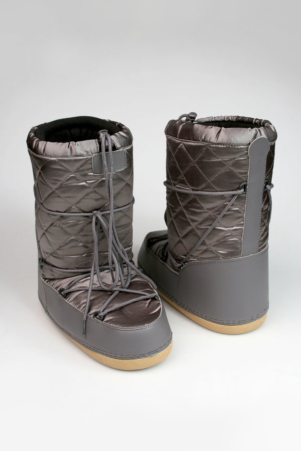 Угги  против луноходов