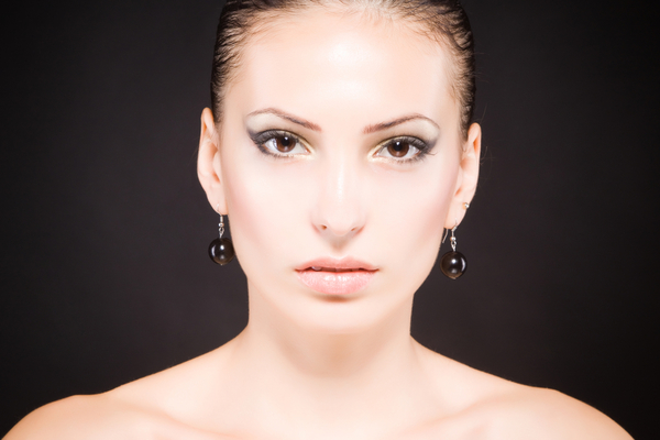 Как изменить разрез  глаз