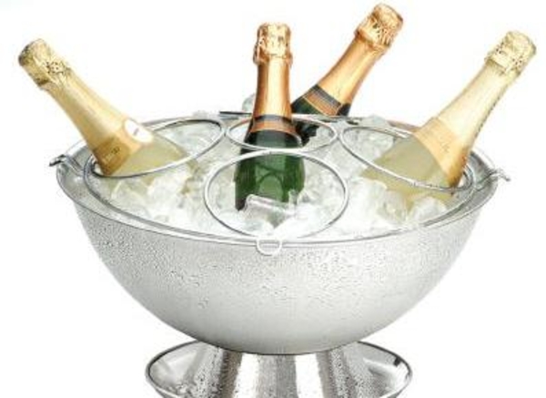 Как подавать шампанское?