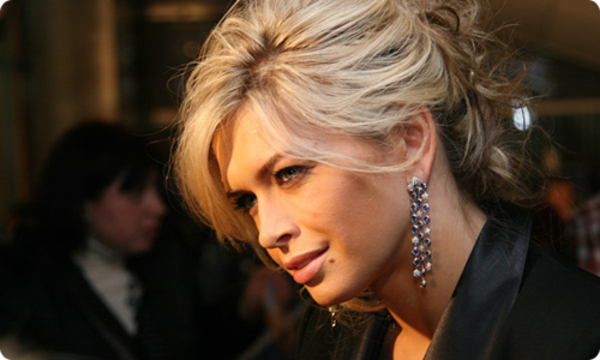 Вера Брежнева выпустила дебютный альбом