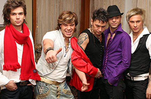 Участники групы На-На чуть не сгорели в самолете