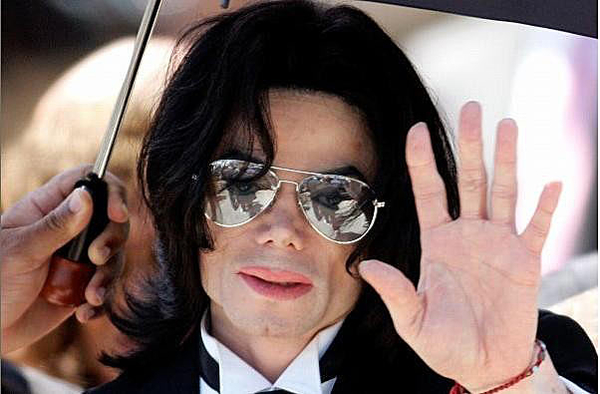 Телохранитель Джексона даст показания против врача