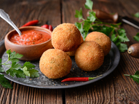 Что на ужин: аранчини с шампиньонами