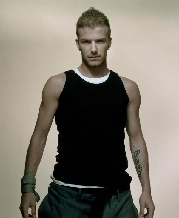 Художник распял Бекхэма на кресте