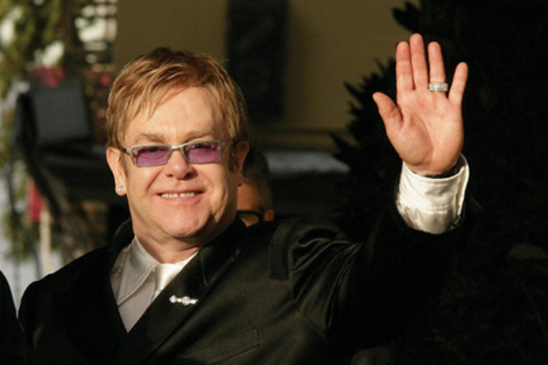 Элтон Джон спел дуэтом с Нелли Фуртадо