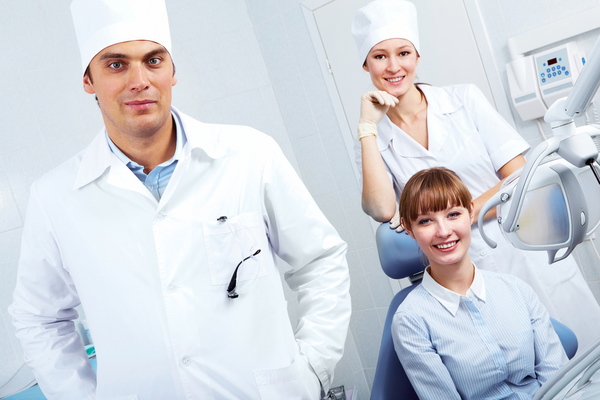 9 февраля - Международный день стоматолога