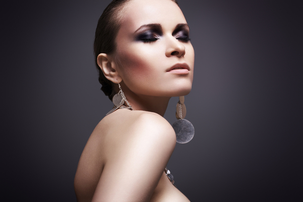 Шаг за шагом: вечерний макияж от Givenchy