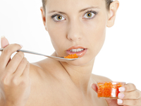 Икра и водка усиливают влечение