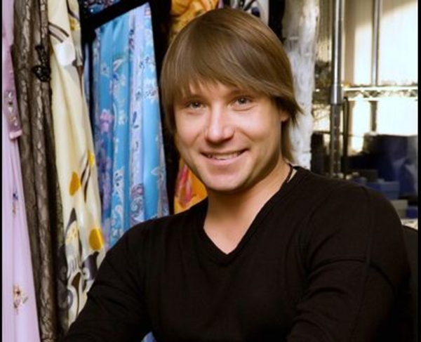 Дизайнер Олег Скирда представляет Модельное караоке