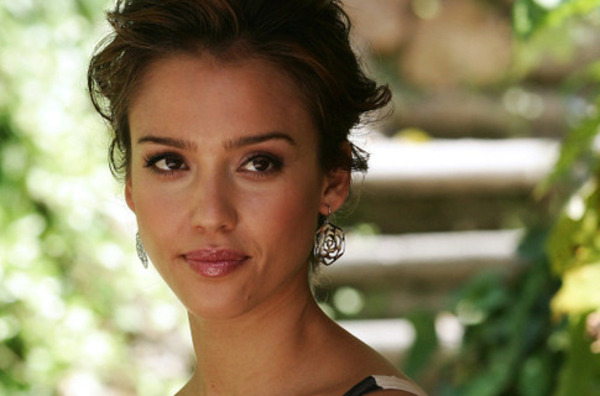 Джессика Альба беременна