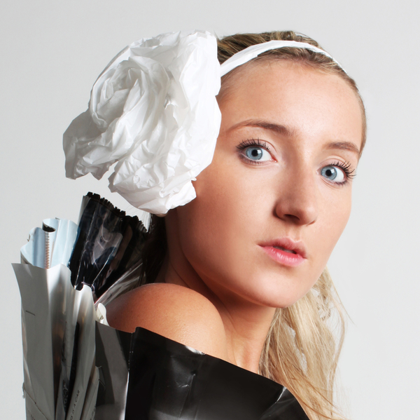 Коррекция "выдающихся" носов при помощи макияжа