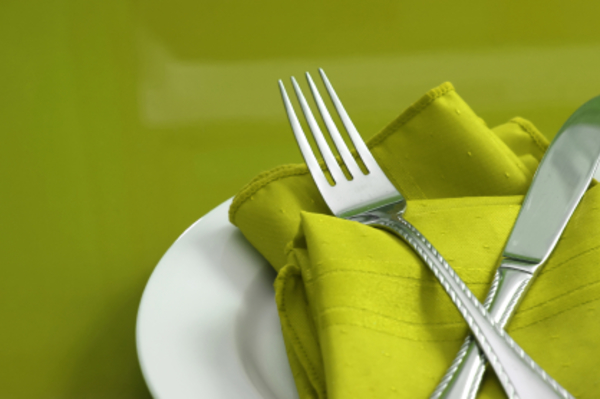 dinnerwarecenter.com