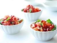 Салат из помидоров и граната