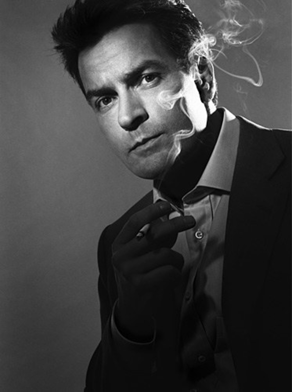 Чарли Шин залпом выпил кровь тигра