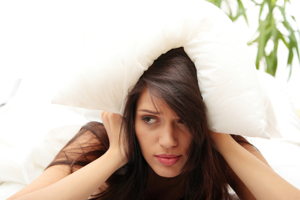 Бессонница приводит к случайным связям