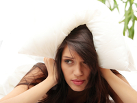 Бессонница приводит к случайным связям