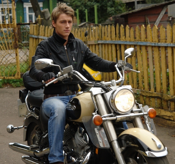 Алексей Воробьев презентовал песню Get You