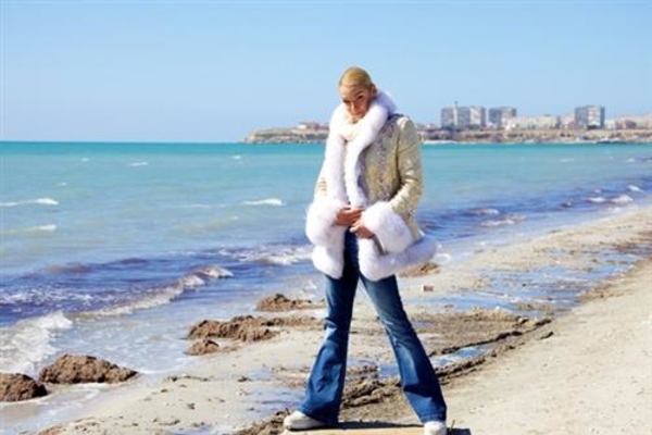 Волочкова искупалась в Каспийском море