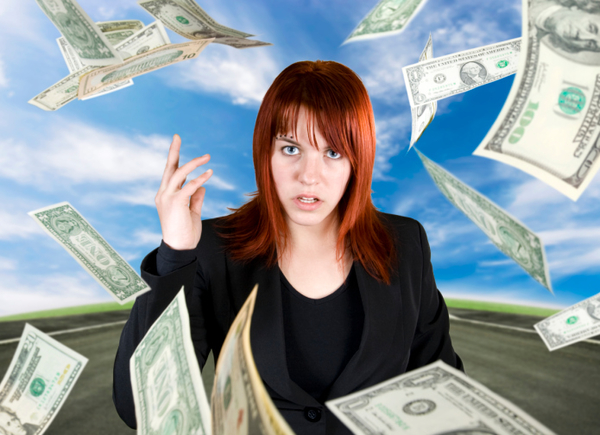 Маленькая зарплата - причина женского стресса