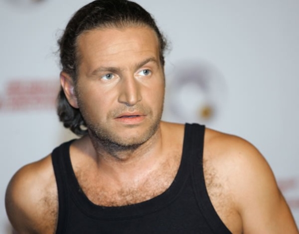 В Lexus Леонида Агутина врезалась машина