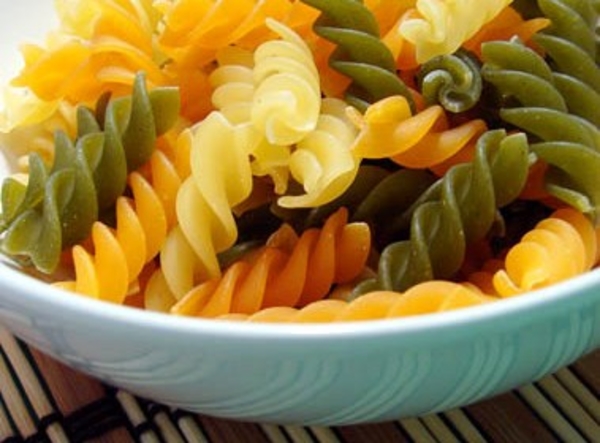 Разноцветная лапша: готовим дома