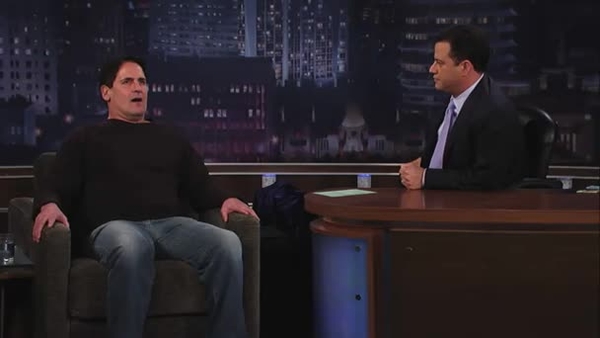 Чарли Шин поцеловал мужчину