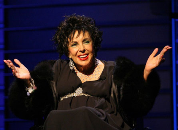 Элизабет Тейлор похоронили рядом с Майклом Джексоном