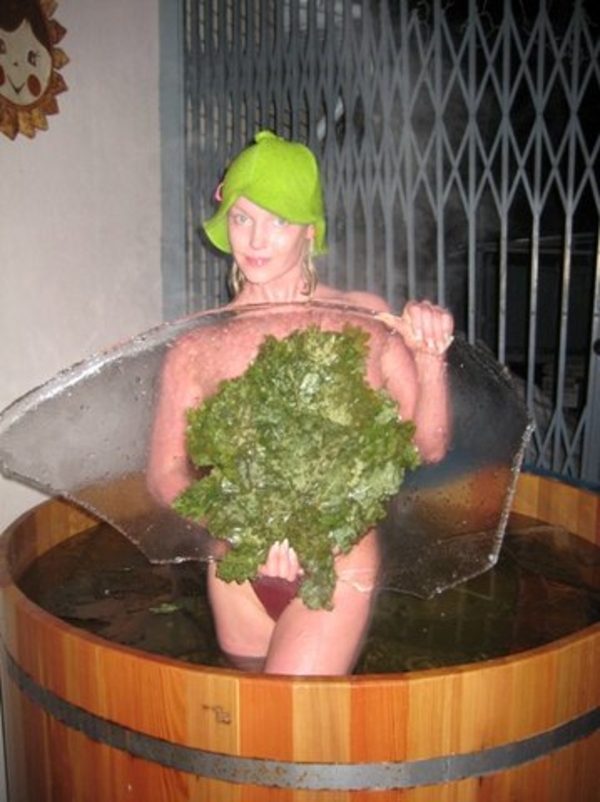 Анастасия Волочкова снова пошла в баню