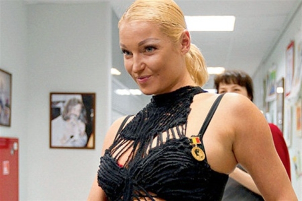 Волочкова обвинила Чехову в пьянстве