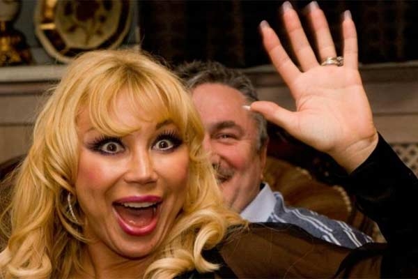 Муж Маши Распутиной подрался с ее директором