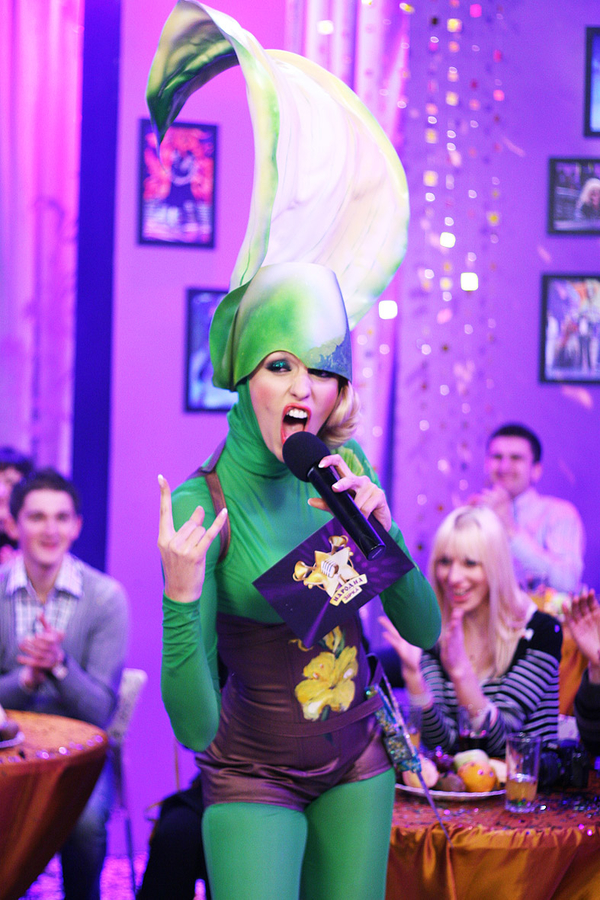 Оля Полякова стала панком