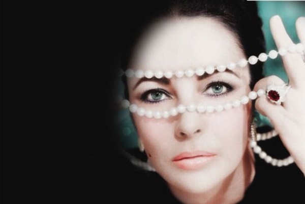 Драгоценности Элизабет Тейлор оценили в $150 млн