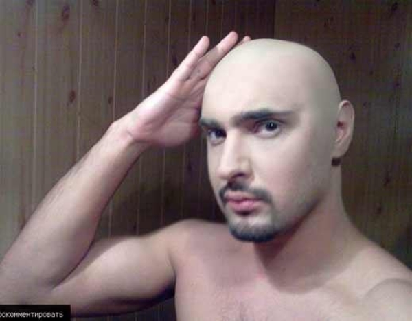 Виталий Козловский побрился под ноль