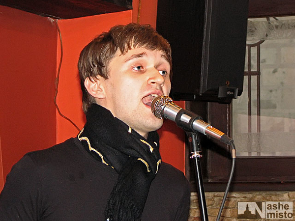 Василь Васильцев кардинально сменил имидж