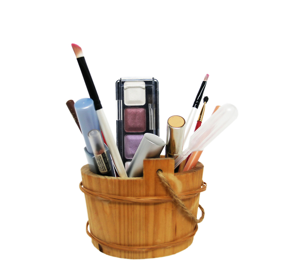 Как ухаживать за инструментами и аксессуарами для макияжа