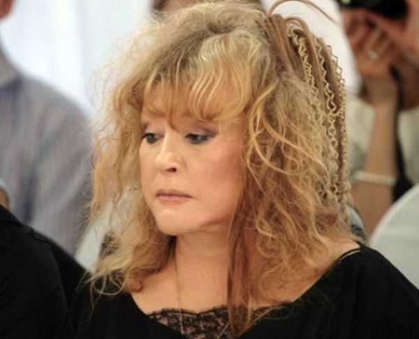 Могилу родных Пугачевой осквернили