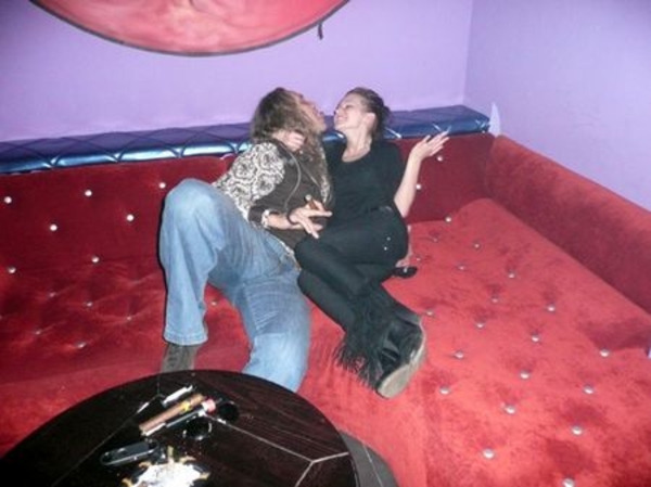 Тарзан изменил Королевой с молоденькой ведущей?