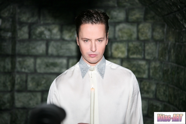 Витасу подарили уникальный Mercedes