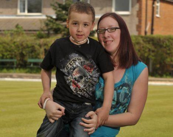 Британский ребенок интенсивно растет из-за болезни