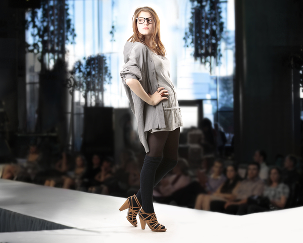 Как носить туфли с чулками и колготками