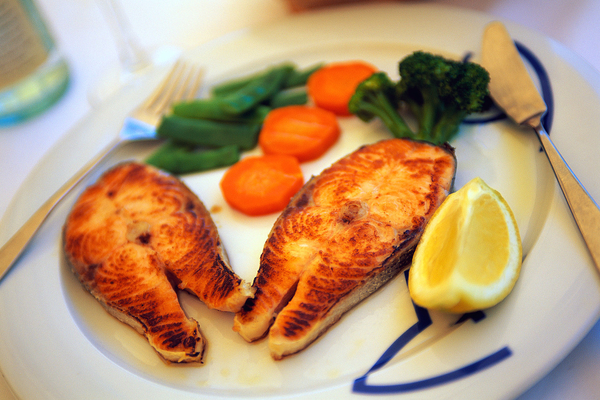 Семга на гриле: секреты приготовления