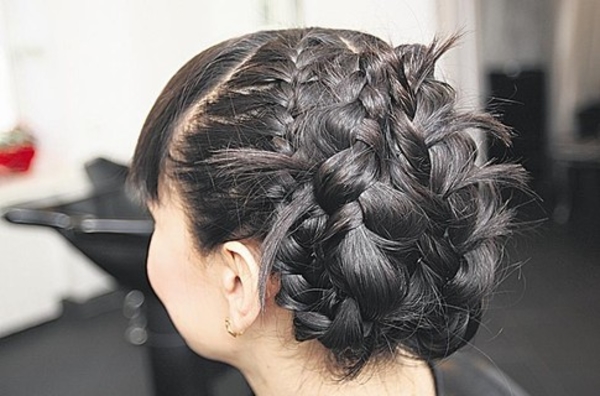 Учимся делать красивое плетение из волос