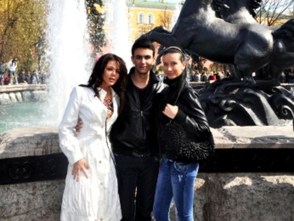 Гросу устроила экскурсию по Москве