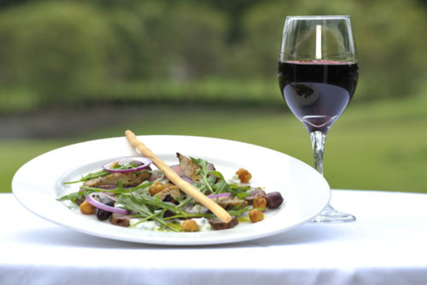 Вино и салат: лучшие сочетания