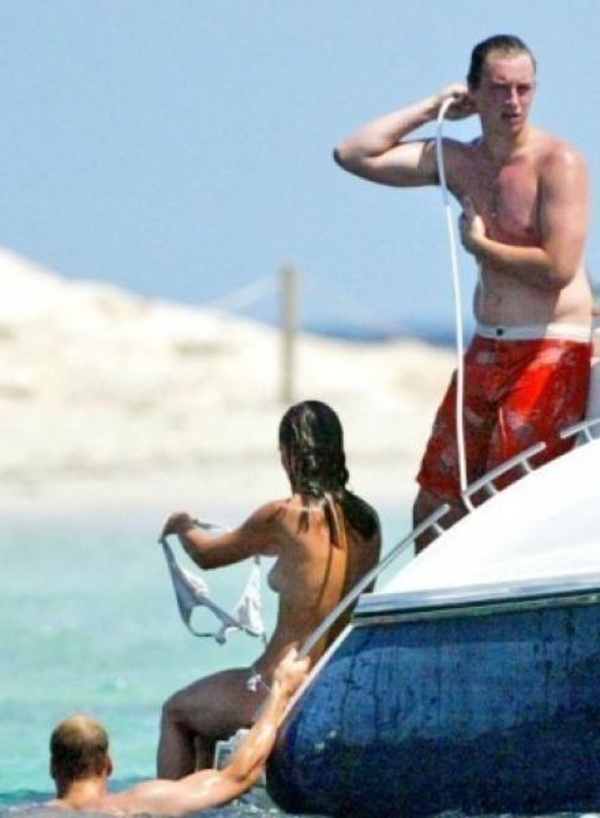 Фото обнаженной груди Пиппы Миддлтон попали в сеть