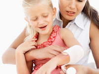 Оказываем первую помощь ребенку при ожогах