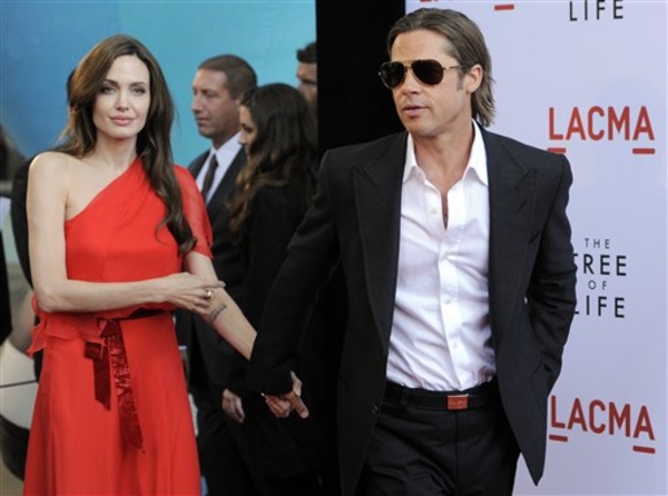 Брэд Питт сбрил бороду