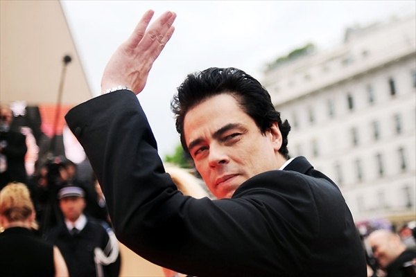 Дель Торо похож на бомжа