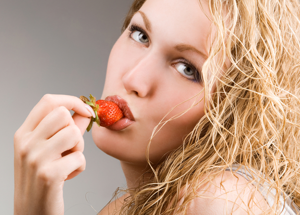 Плохо вымытая клубника – источник заражения глистами