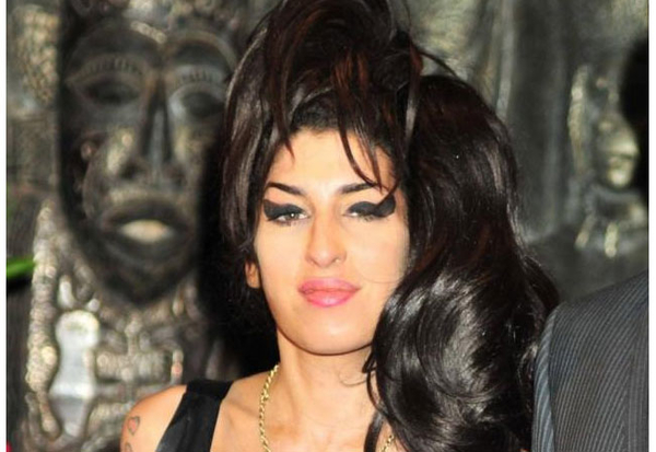 Эми Уайнхаус снова угодила в реабилитационную клинику